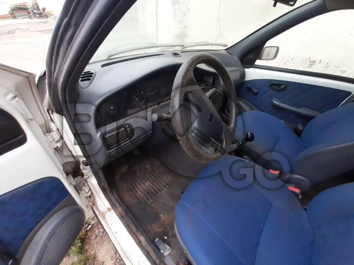 LOTE 050 - AUTOMÓVEL FIAT/PALIO WEEKEND Ano/modelo: 1998/1998