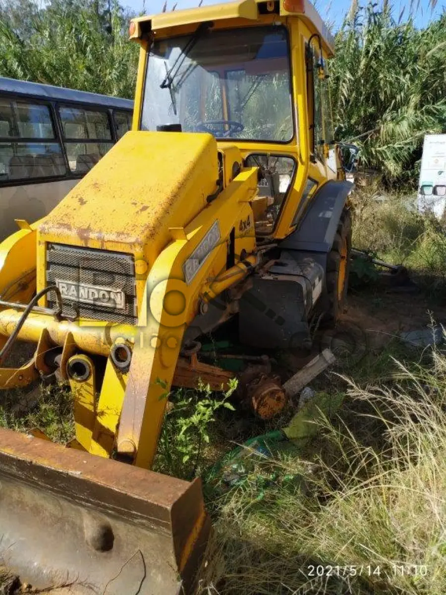 LOTE 020 - RETROESCAVADEIRA RANDON RK 406B