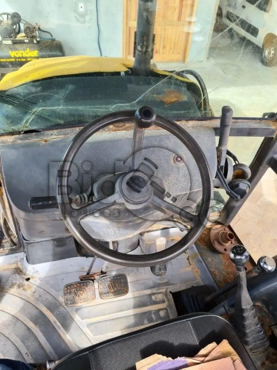LOTE 013 - Retroescavadeira JCB 3C, Ano 2011