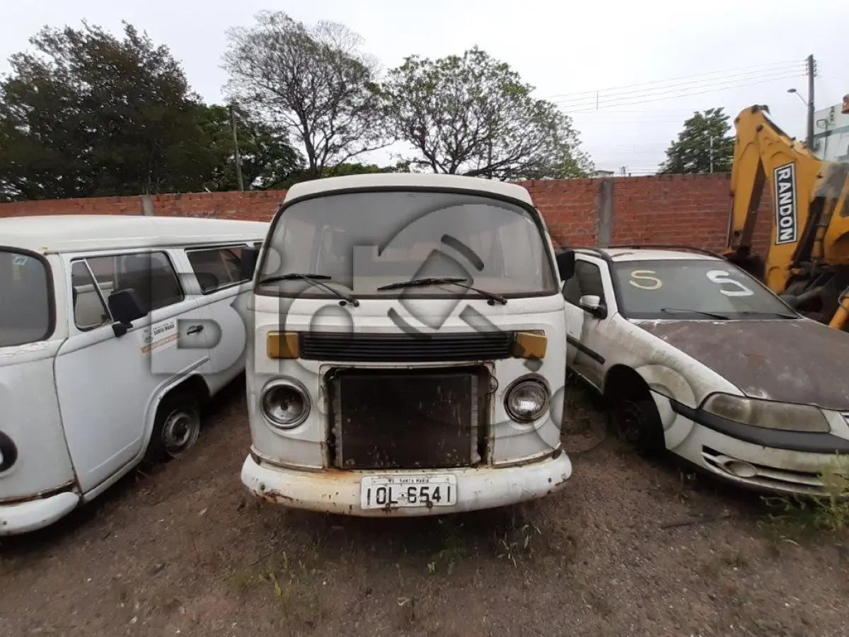 LOTE 002 - CAMIONETA VW/KOMBI Ano/modelo:2008/2008