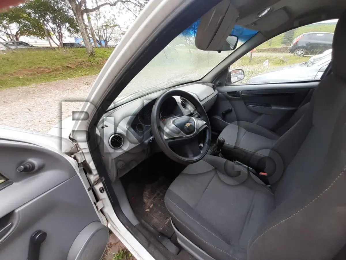 LOTE 051 - AUTOMÓVEL CHEVROLET/PRISMA 1.4L LT Ano/modelo: 2011/2012