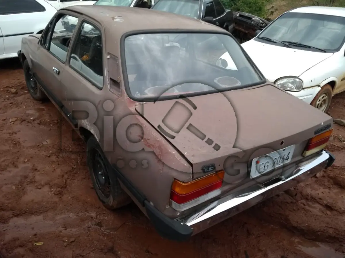 LOTE 272 - SUCATAS AUTOMOTIVAS