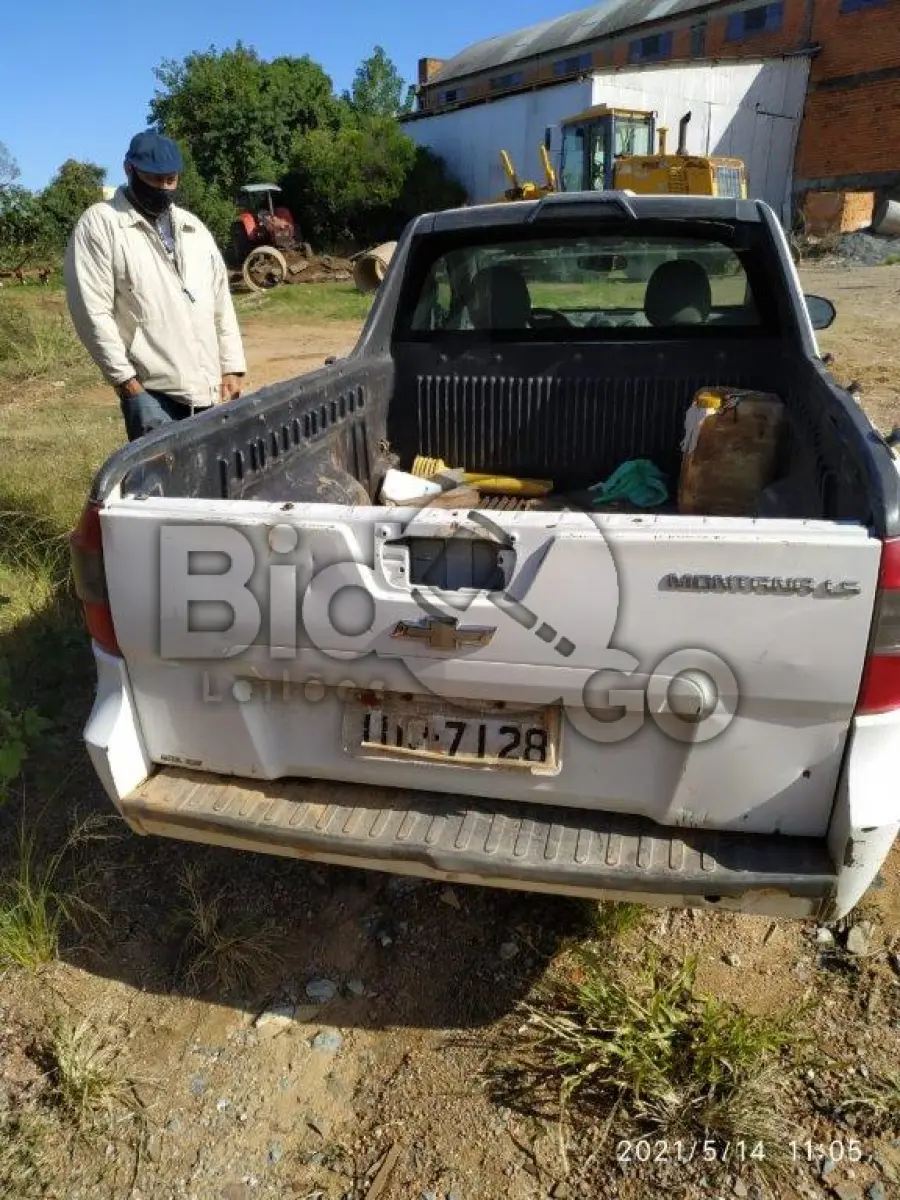 LOTE 011 - CAMIONETA MARCA CHEVROLET MONTANA LS