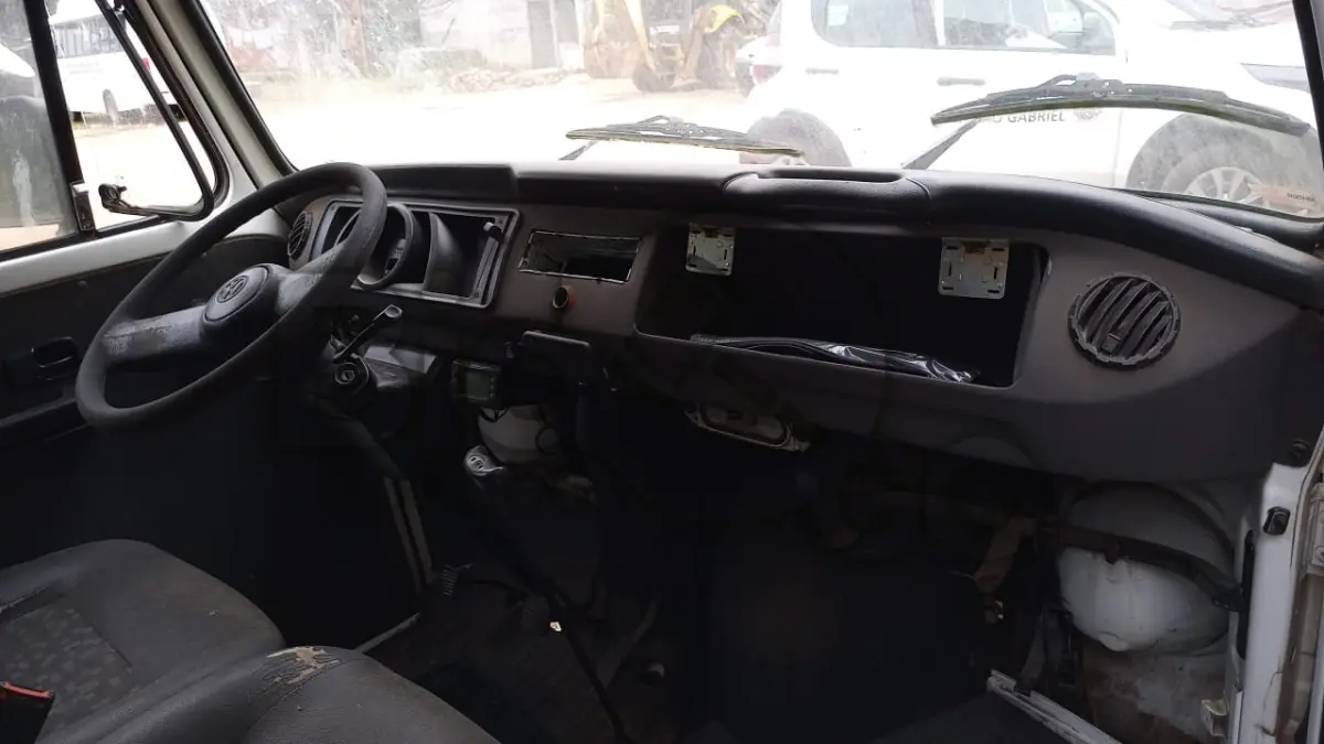 LOTE 003 - MICROÔNIBUS VW/KOMBI ESCOLAR