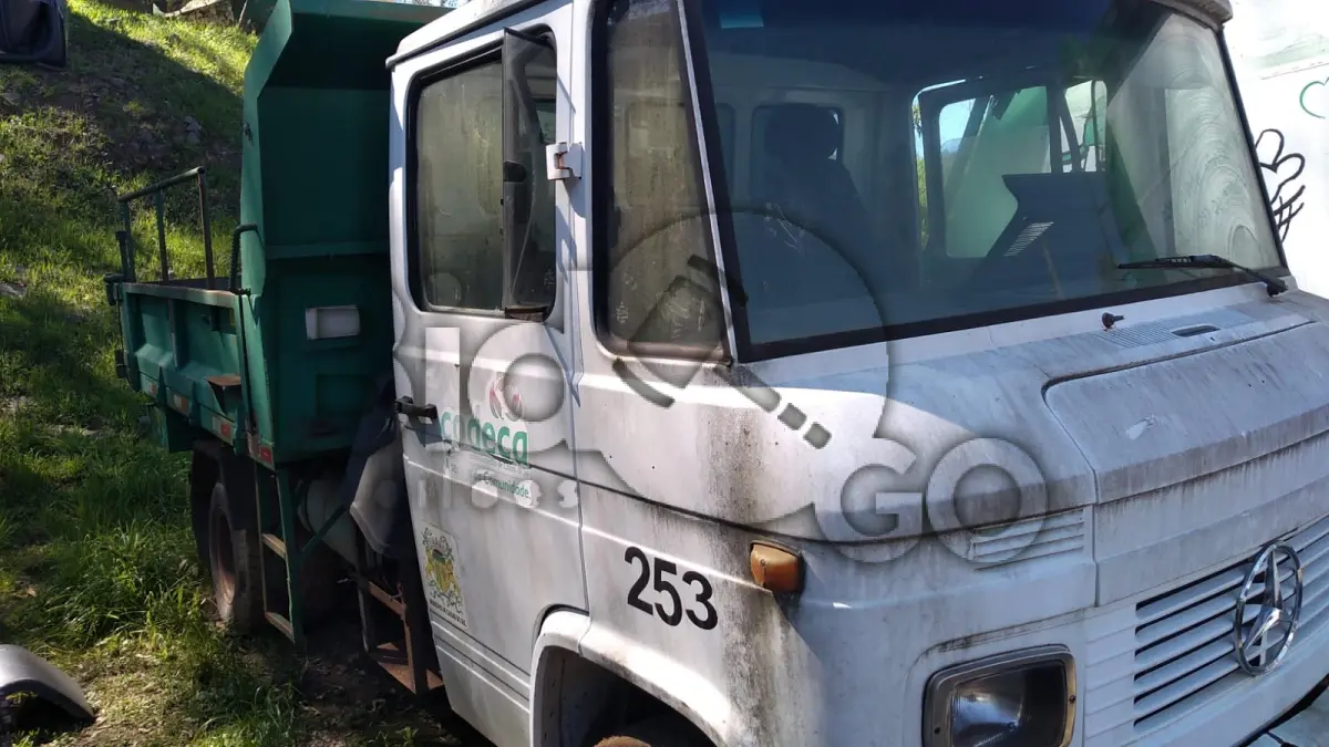 LOTE 015 - Caminhão M.BENZ/L 608 D, Ano/modelo: 1985/1986