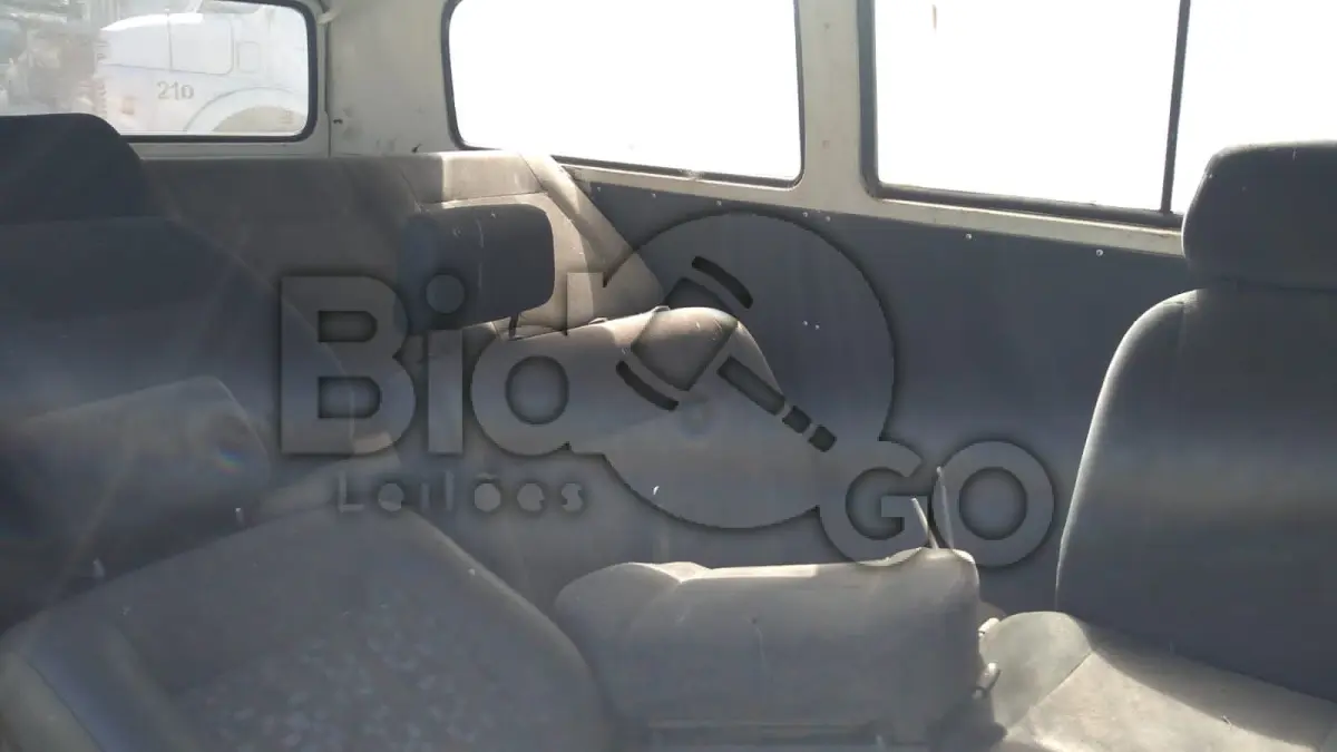 LOTE 016 - Camioneta VW/KOMBI, Ano/modelo: 2006/2007
