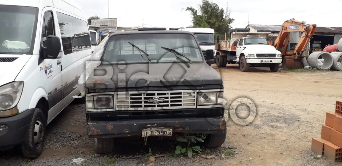 LOTE 015 - CAMIONETE GM/CHEVROLET D20 CUSTOM ANO/MODELO 1989