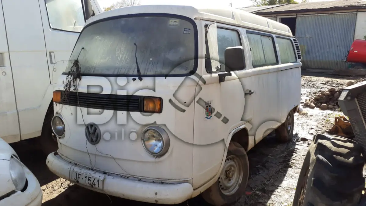 LOTE 010 - KOMBI, PLACA: IJF1541 8P ANO/MODELO 1999/2000