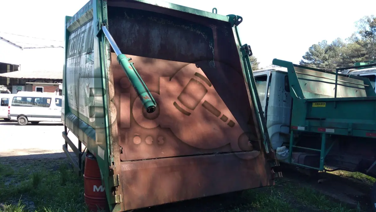 LOTE 024 - 3(TRÊS) COMPACTADORES DE LIXO 15 m³ CILCO LIBRELATO CIMEL ANO: 2012/2005