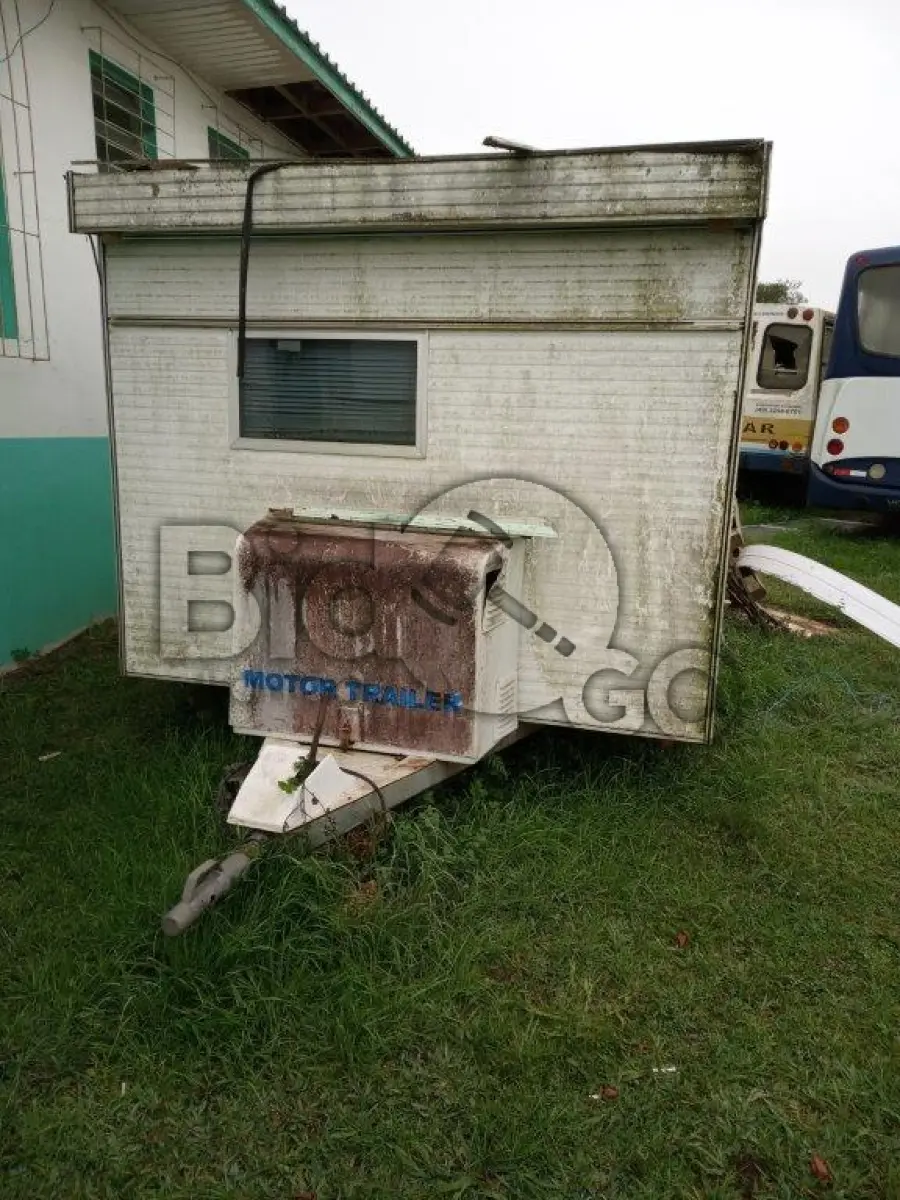 LOTE 006 - REBOQUE M. TRAILER ANDORINHA