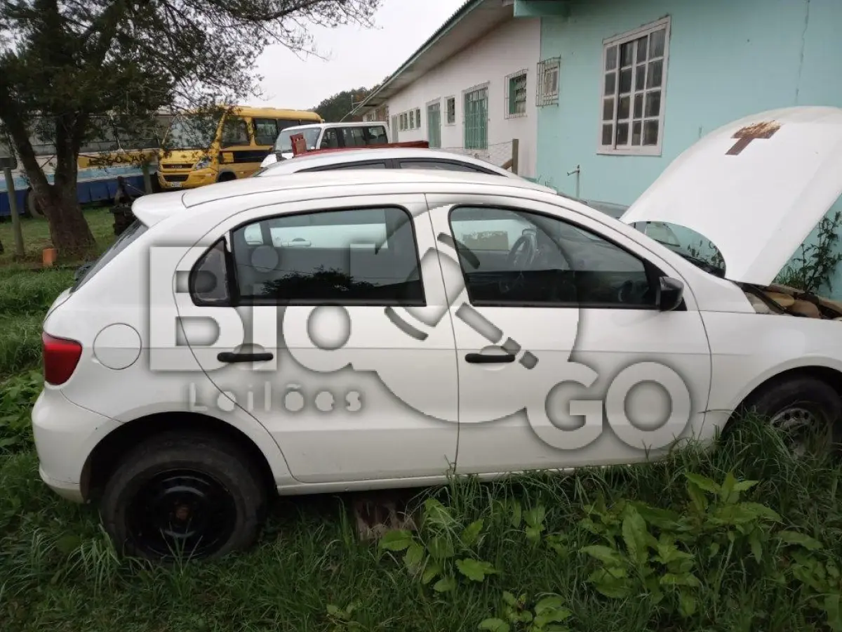 LOTE 001 - AUTOMÓVEL VW/GOL 1.6