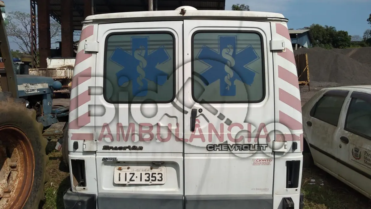 LOTE 012 - AMBULÂNCIA GM TRAFIC TA1C ANO/MODELO 1998/1998