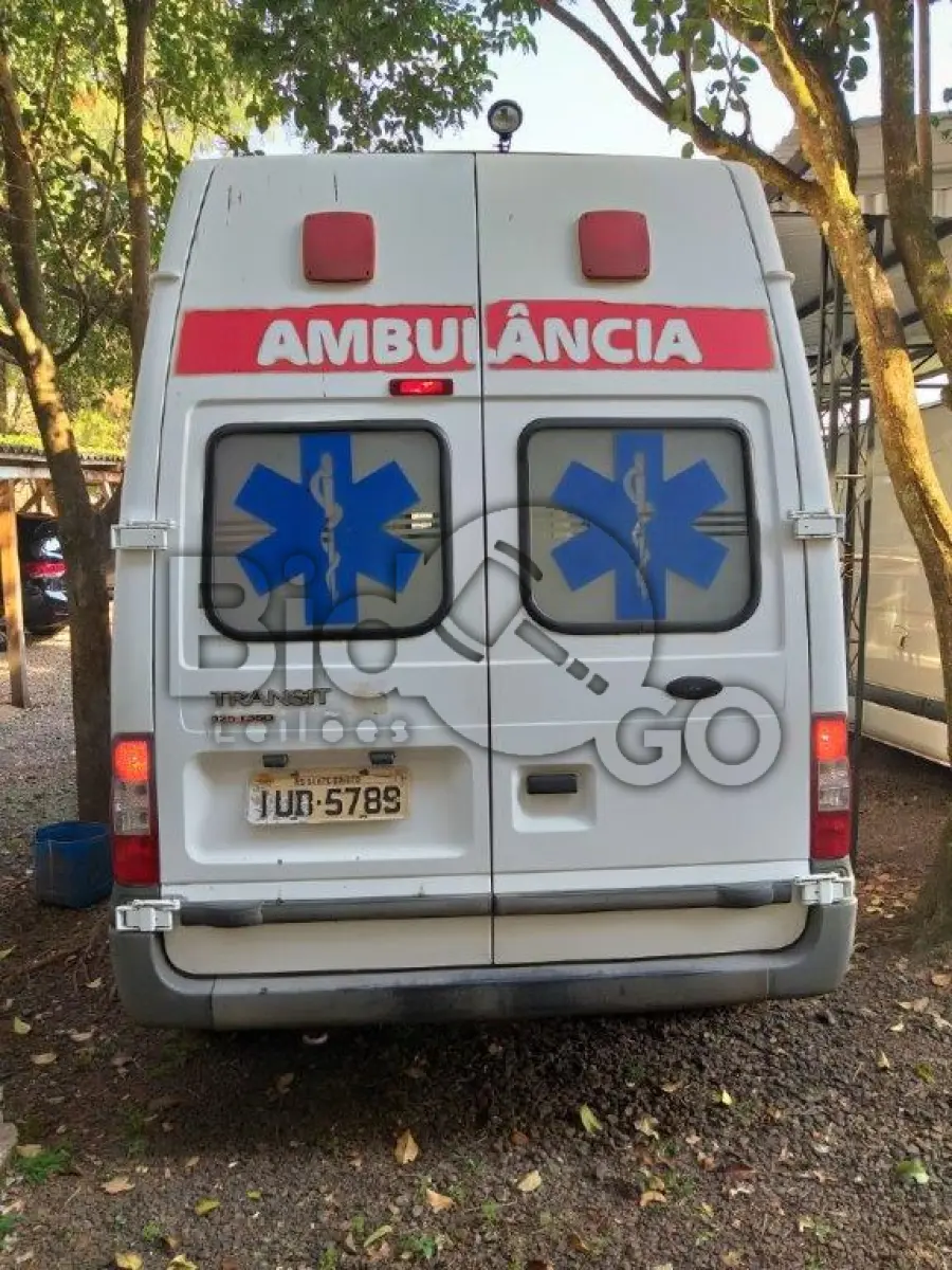 LOTE 007 - AMBULÂNCIA FORD TRANSIT TCA AMB - ANO/MODELO 2012 -