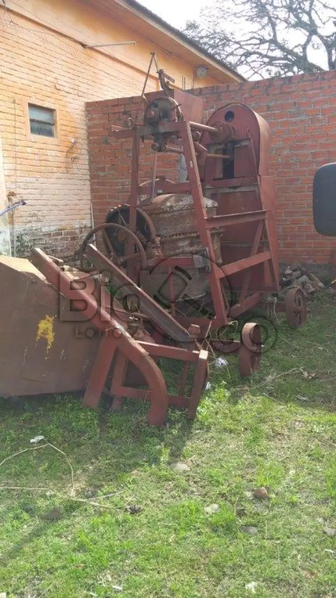 LOTE 030 - BETONEIRA 580 LITROS