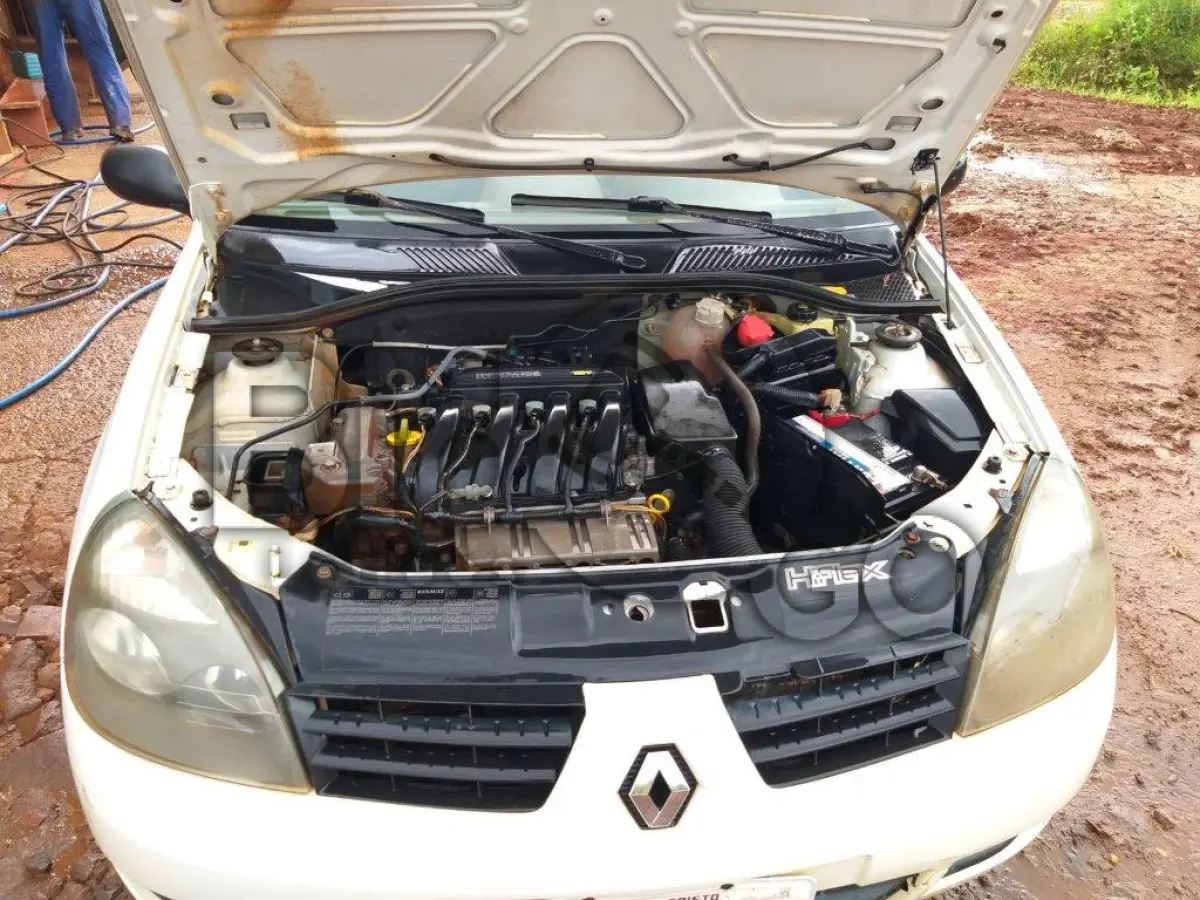 LOTE 002 - RENAULT CLIO - ANO 2007