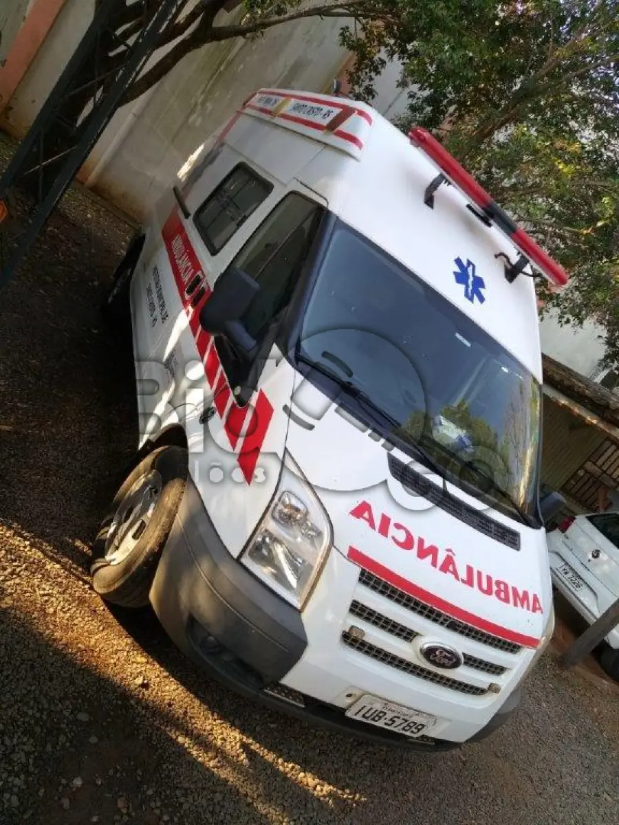 LOTE 007 - AMBULÂNCIA FORD TRANSIT TCA AMB - ANO/MODELO 2012 -