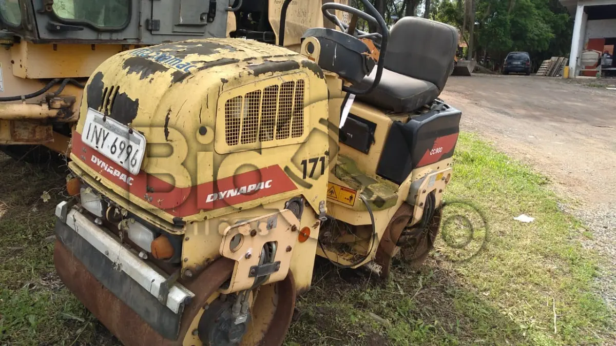 LOTE 008 - ROLO COMPACTADOR VIBRATORIO TANDEM, DYNAPAC ANO/MODELO 2007/2007
