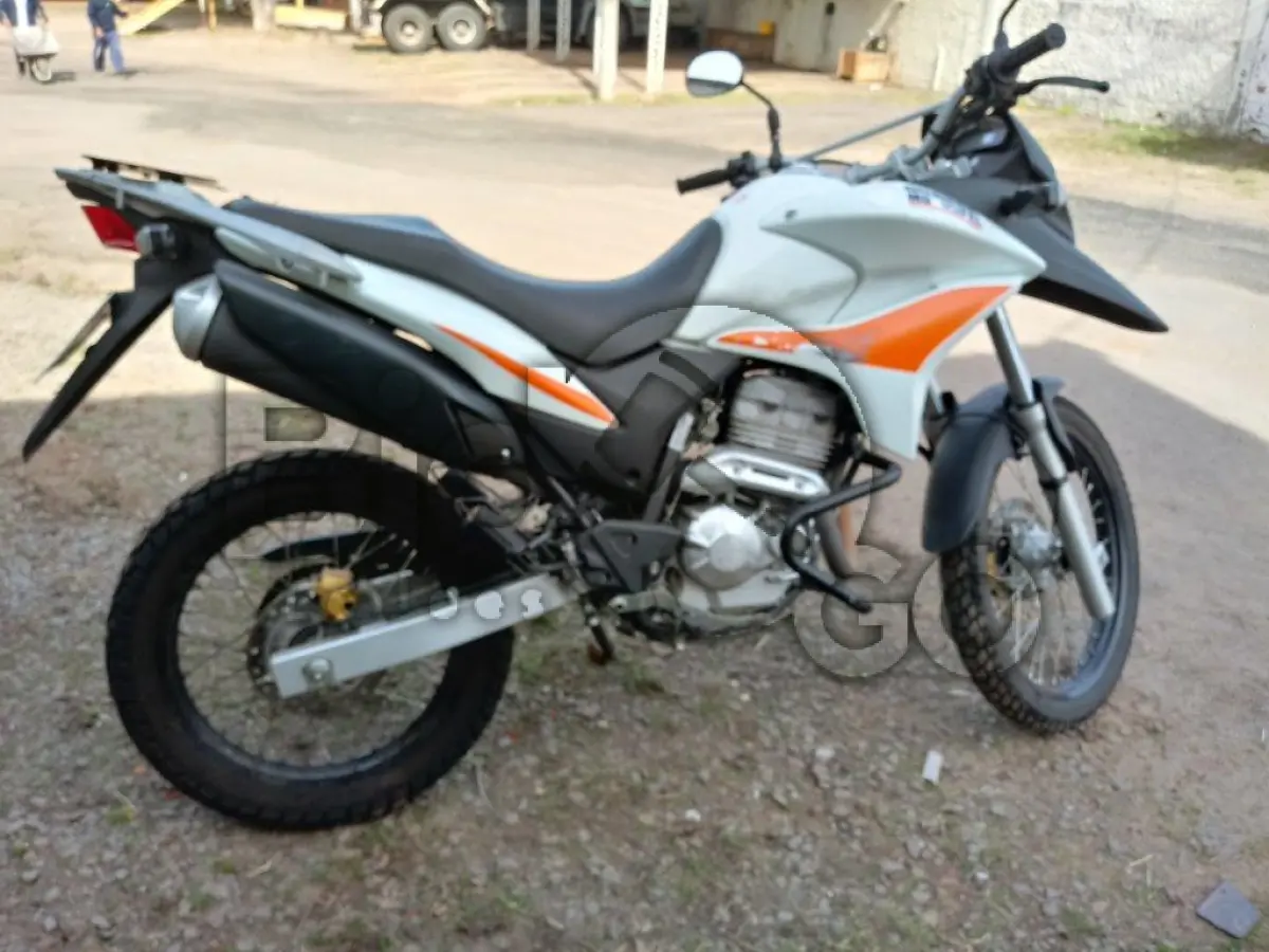 LOTE 020 - Motocicleta HONDA/XRE 300, Ano/modelo: 2012/2012