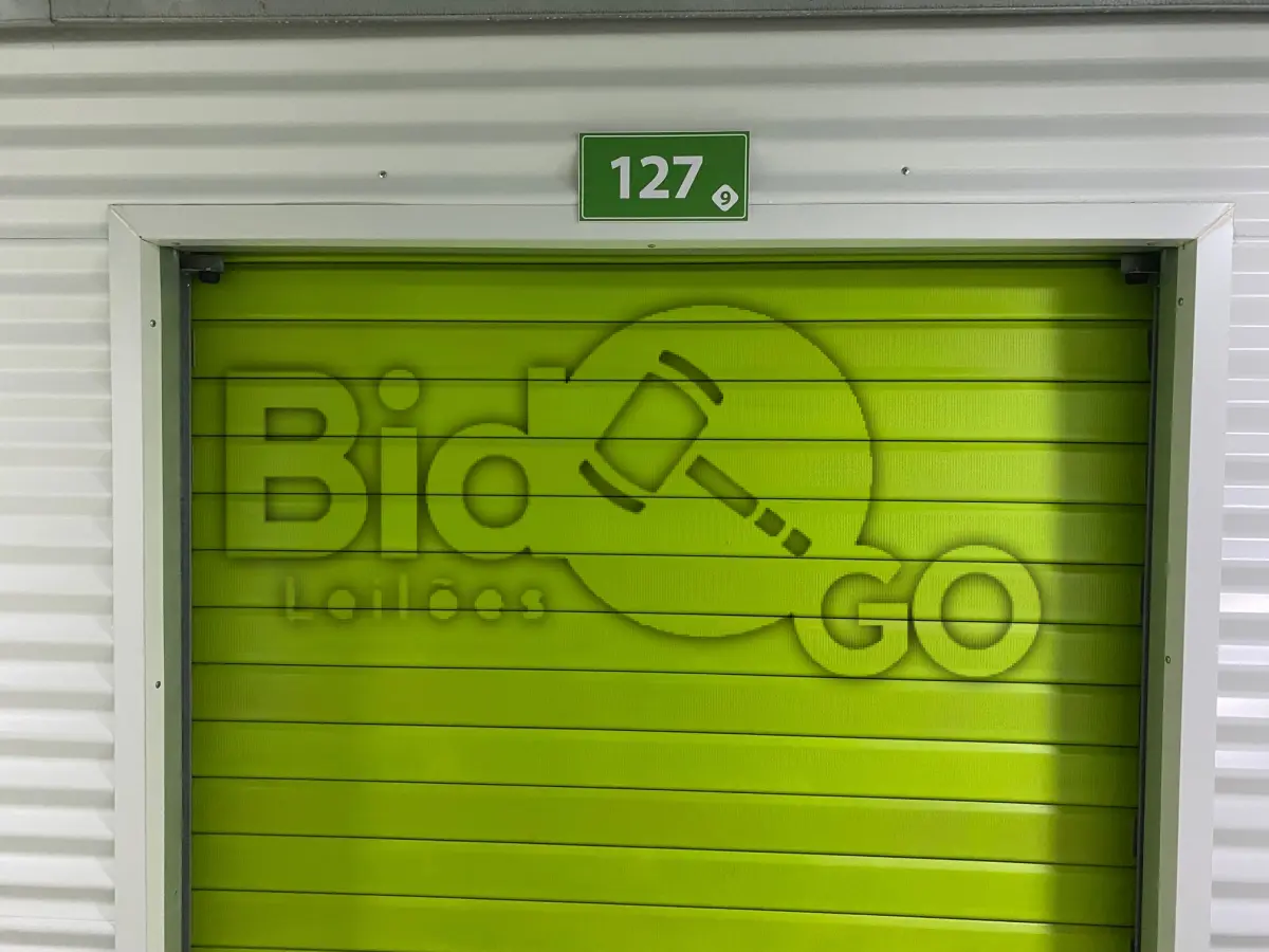 LOTE 001 - Cama e colchão