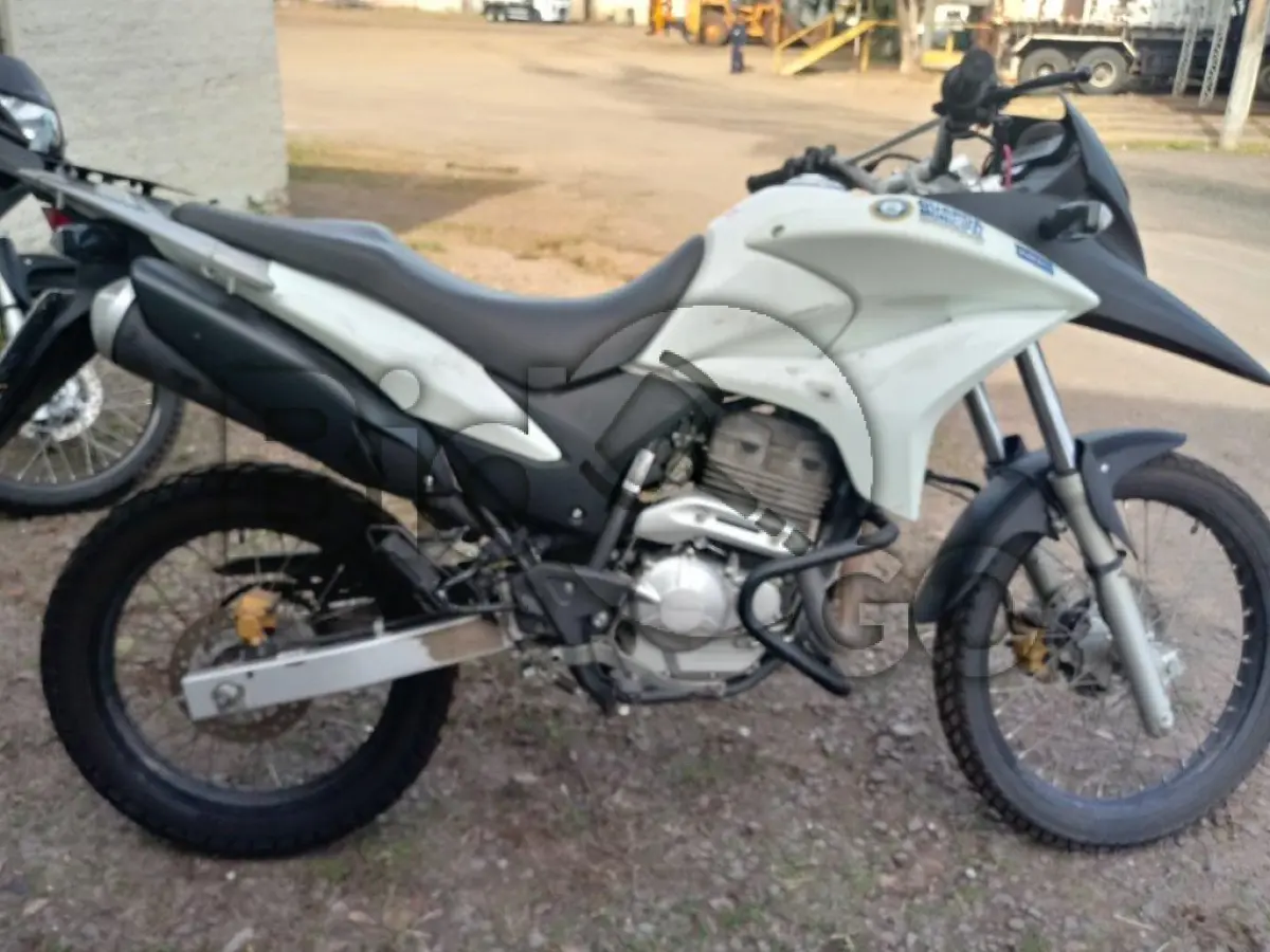 LOTE 021 - Motocicleta HONDA/XRE 300, Ano/modelo: 2012/2012