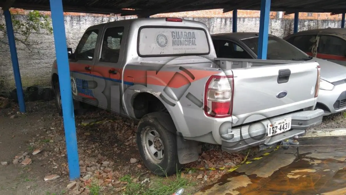 LOTE 010 - Caminhonete I/FORD RANGER XL 13P, Ano/modelo: 2011/2012