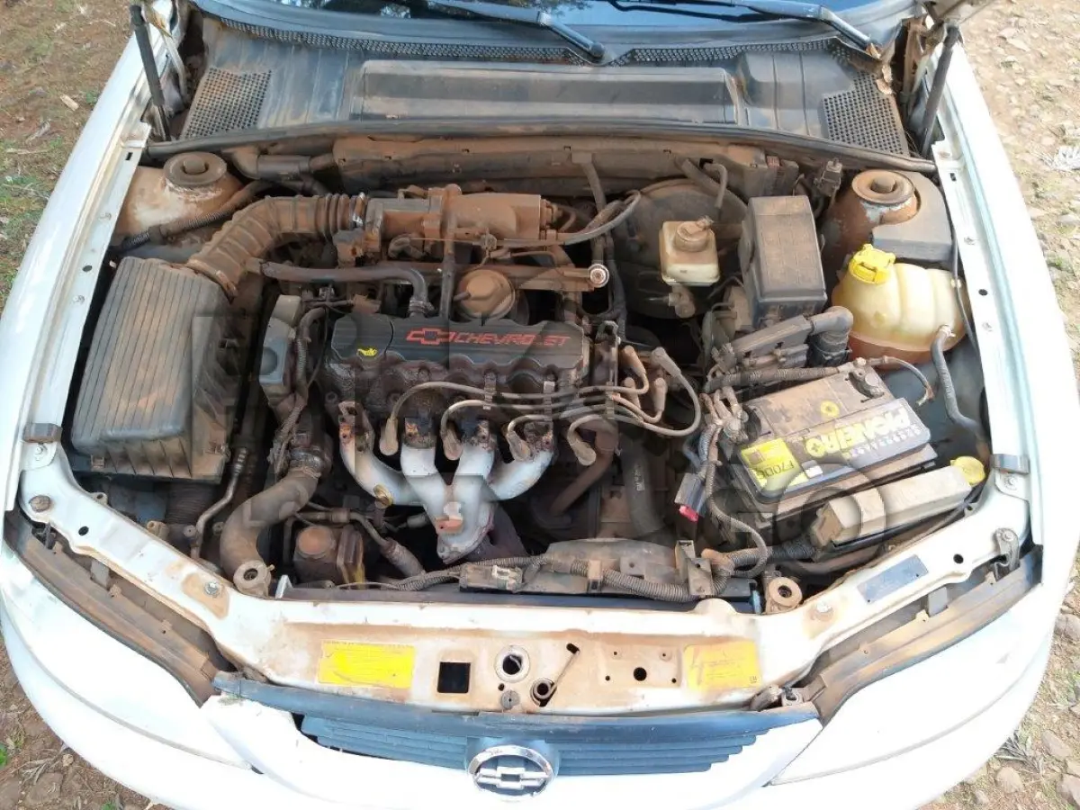 LOTE 006 - AUTOMÓVEL GM VECTRA GLS - ANO/MODELO 2002