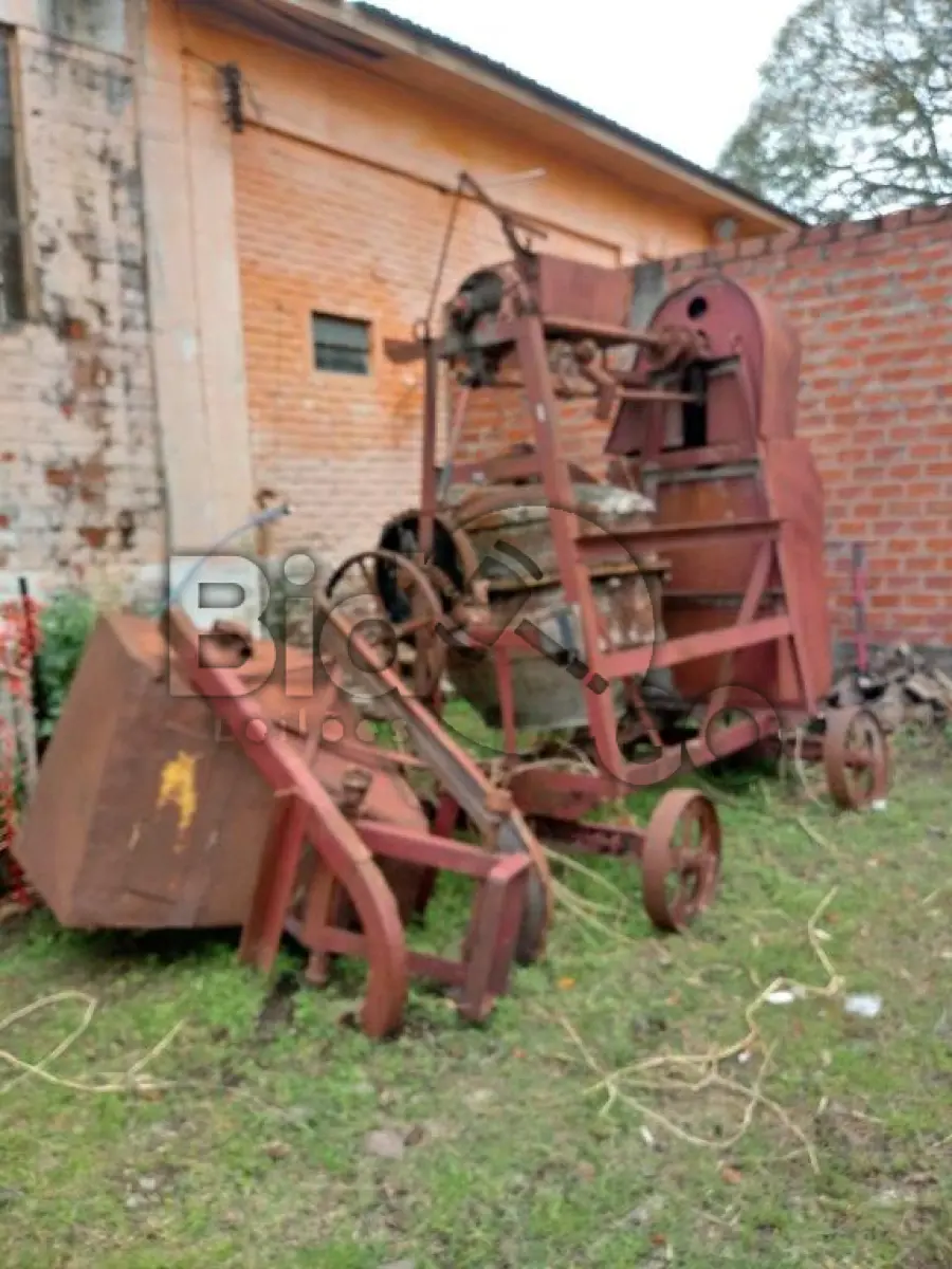LOTE 030 - BETONEIRA 580 LITROS