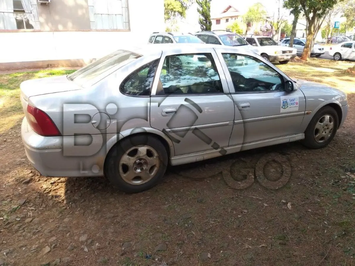 LOTE 006 - AUTOMÓVEL GM VECTRA GLS - ANO/MODELO 2002