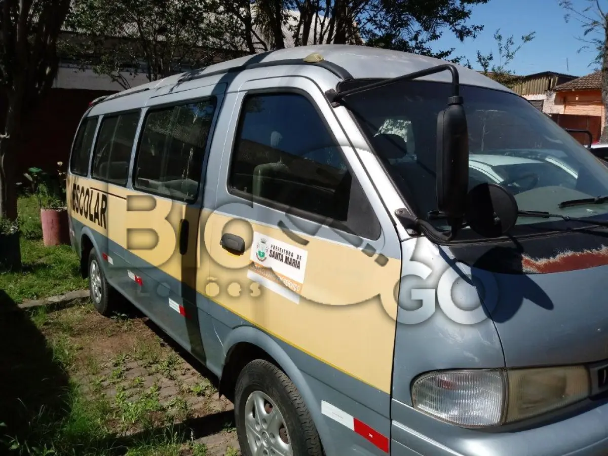 LOTE 001 - Microônibus I/KIA BESTA GS GRAND, Ano/modelo: 2004/2004