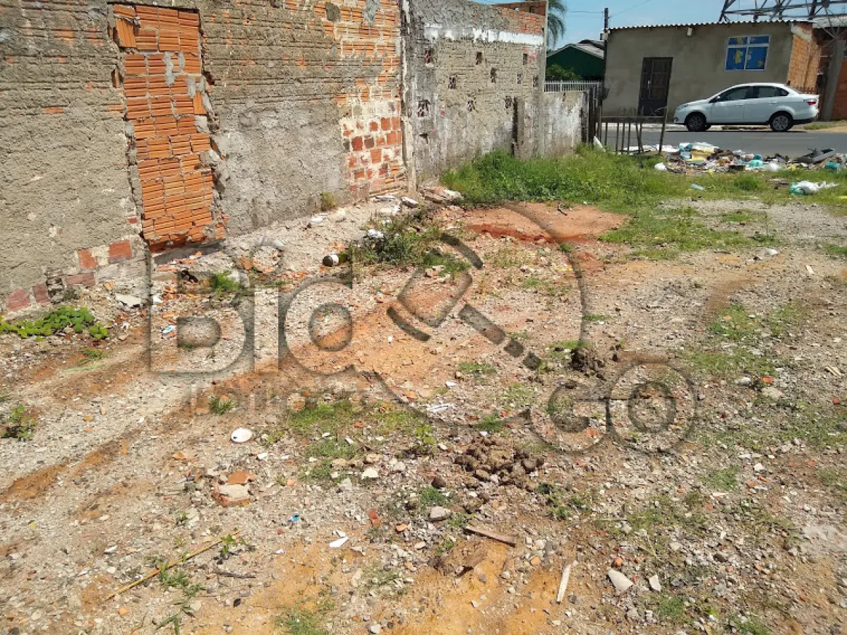 LOTE 001 - TERRENO URBANO