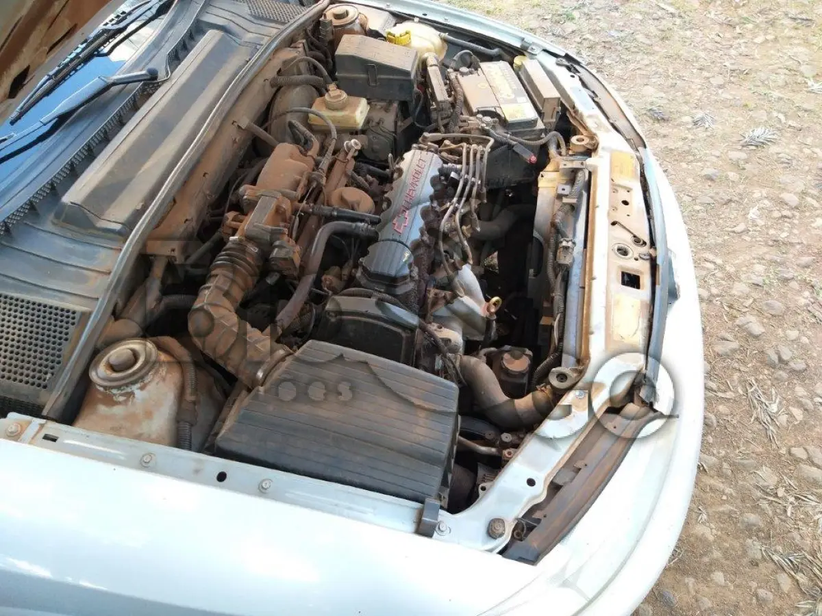 LOTE 006 - AUTOMÓVEL GM VECTRA GLS - ANO/MODELO 2002