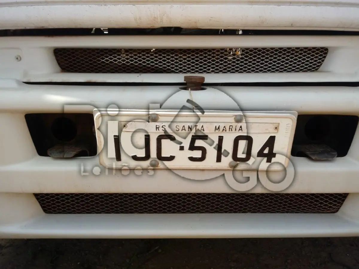 LOTE 016 - Caminhão M.BENZ/1720 K, Ano/modelo: 1999/1999, motor desmontado parcial e não original, com declaração de procedência
