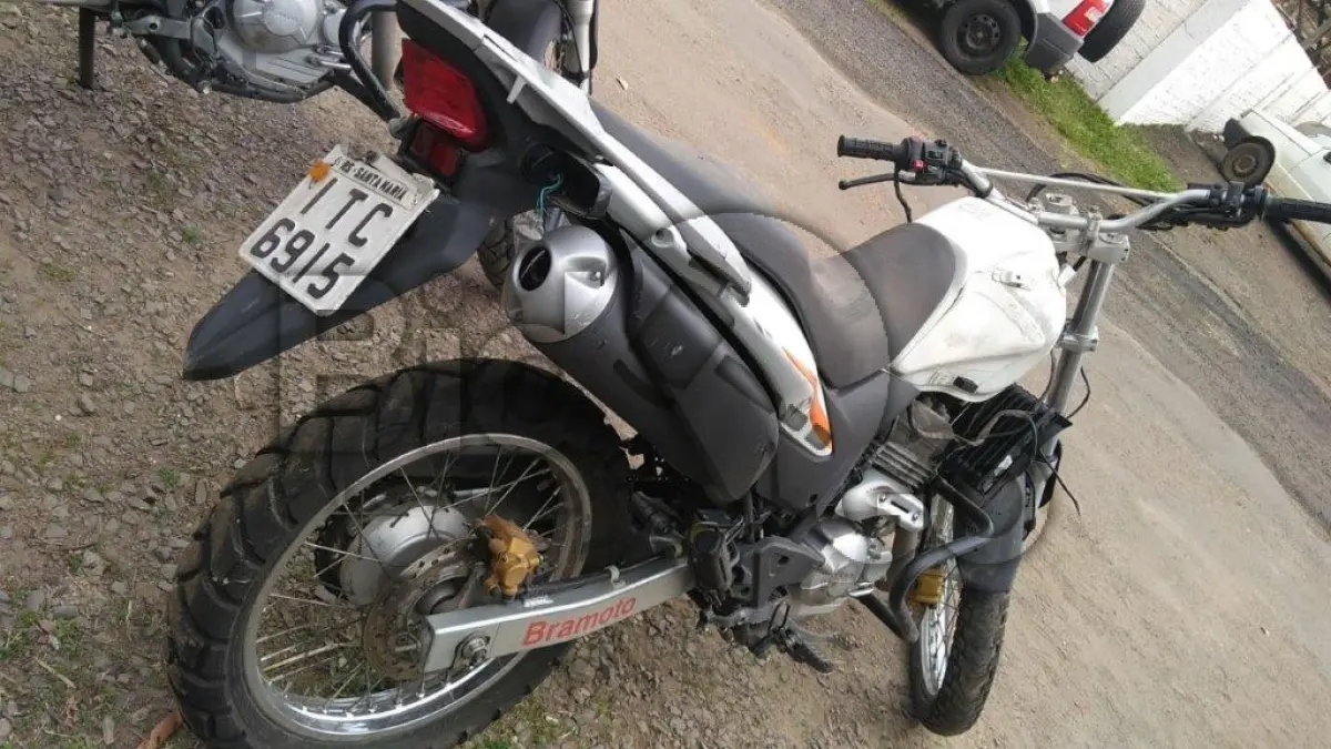 LOTE 024 - Motocicleta HONDA/XRE 300, Ano/modelo: 2012/2012