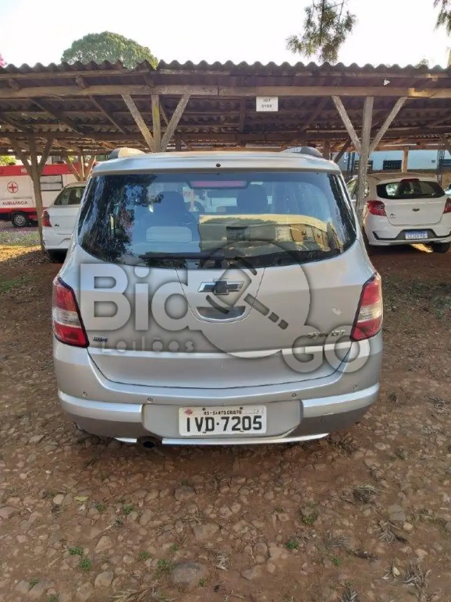 LOTE 004 - AUTOMÓVEL GM SPIN LTZ - 5 PORTAS, 7 LUGARES