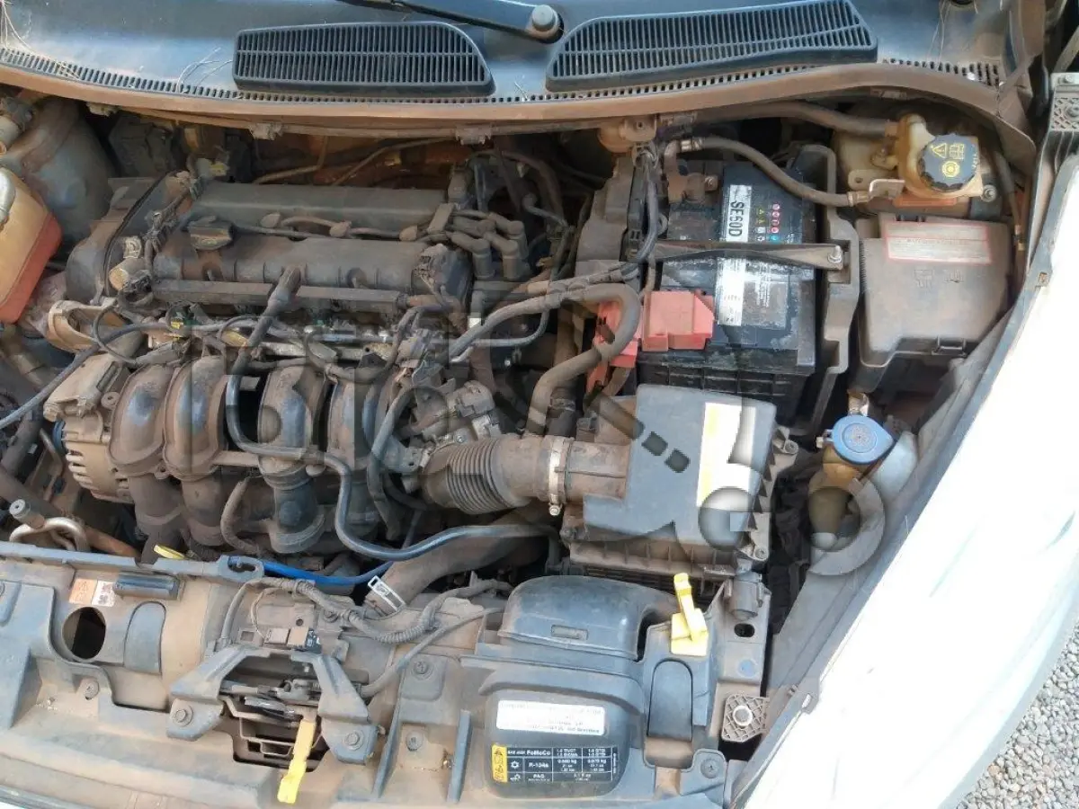 LOTE 001 - AUTOMÓVEL FORD NEW FIESTA HATCH SE ANO 2014