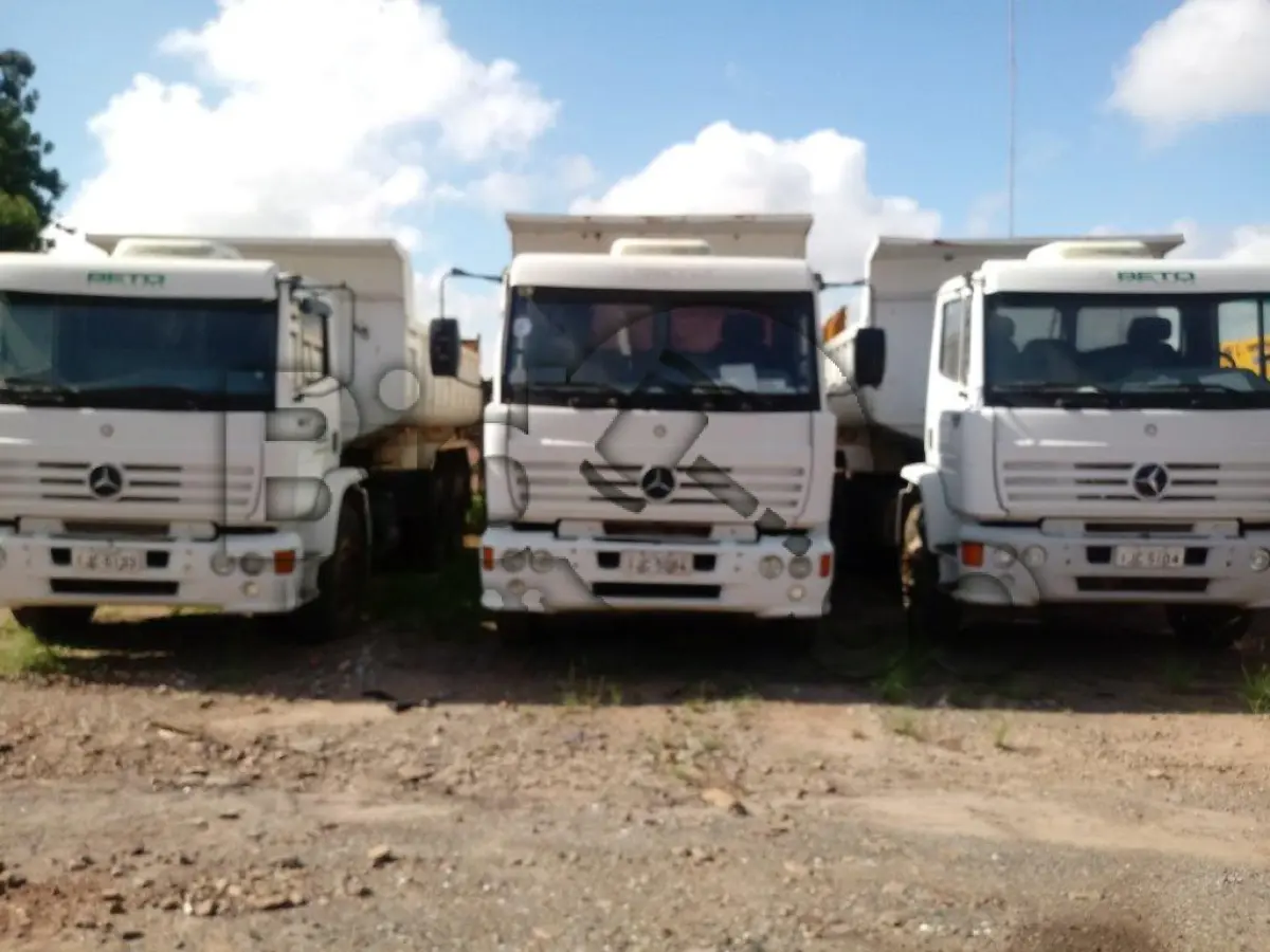 LOTE 014 - Caminhão M.BENZ/1720 K, Ano/modelo: 1999/1999
