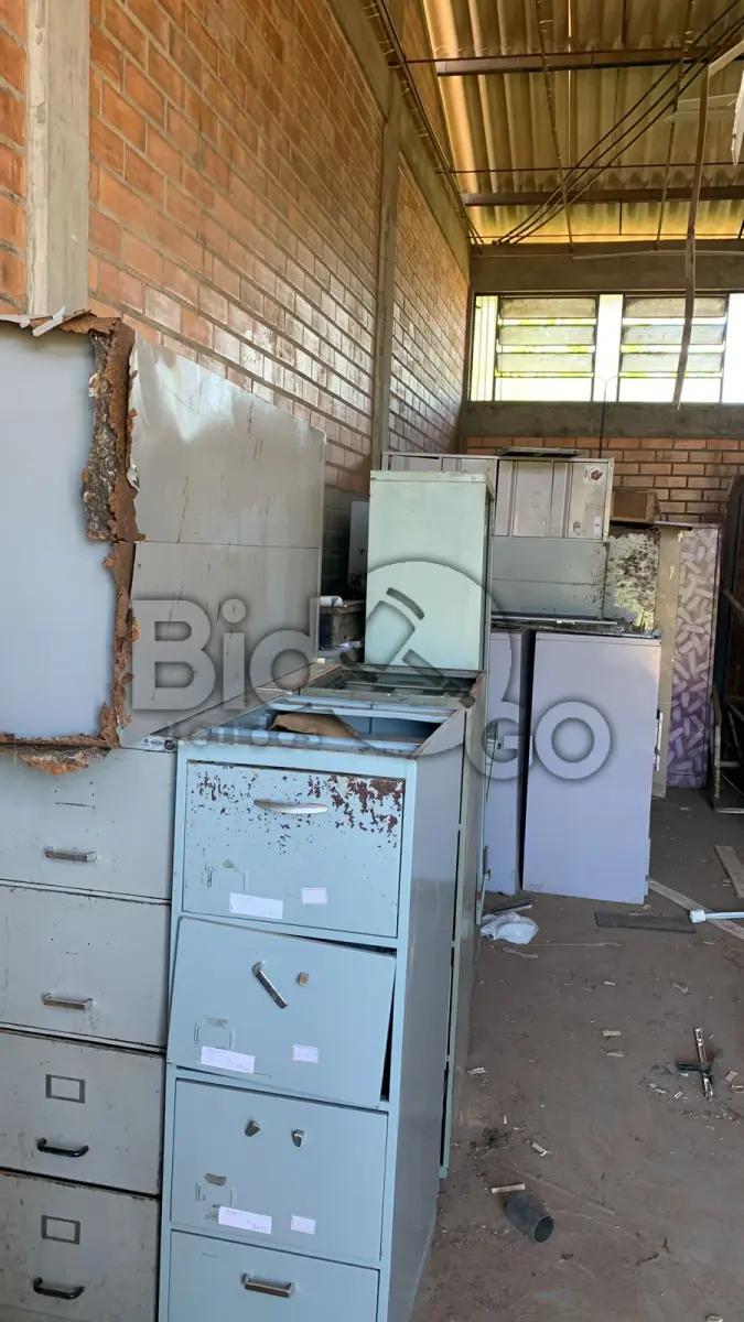 LOTE 017 - SUCATAS DE MATERIAL DE AÇO
