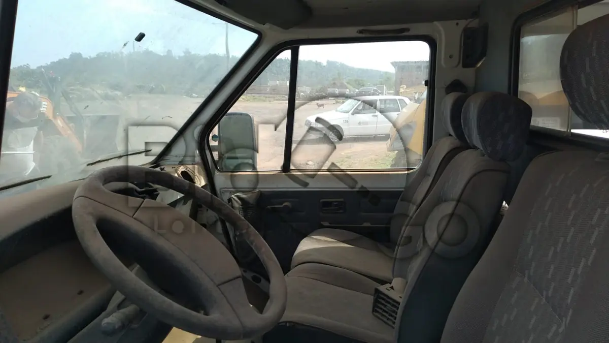 LOTE 012 - AMBULÂNCIA GM TRAFIC TA1C ANO/MODELO 1998/1998