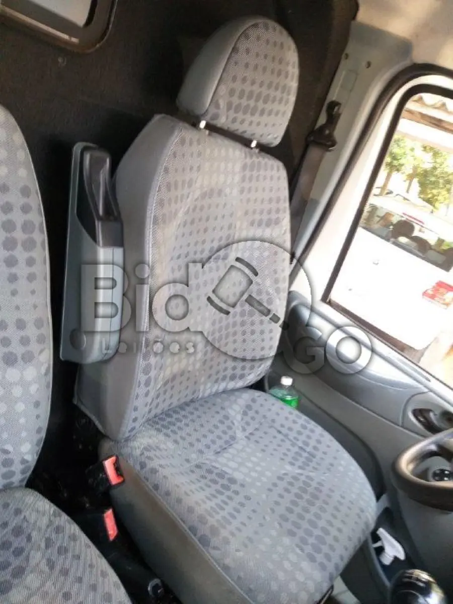 LOTE 007 - AMBULÂNCIA FORD TRANSIT TCA AMB - ANO/MODELO 2012 -