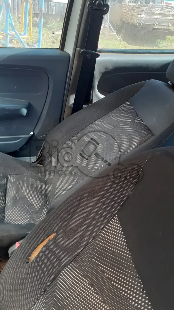 LOTE 016 - AUTOMOVEL FIAT/PALIO FIREFabricação/Modelo: 2014/2015, Combustível: 