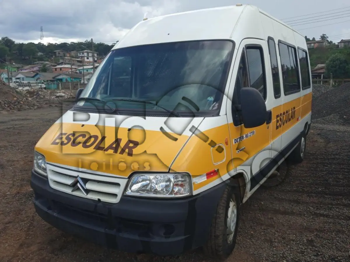 LOTE 006 - Microonibus, marca Citroen, modelo Jumper Reves ESC Nacional, ano 2016