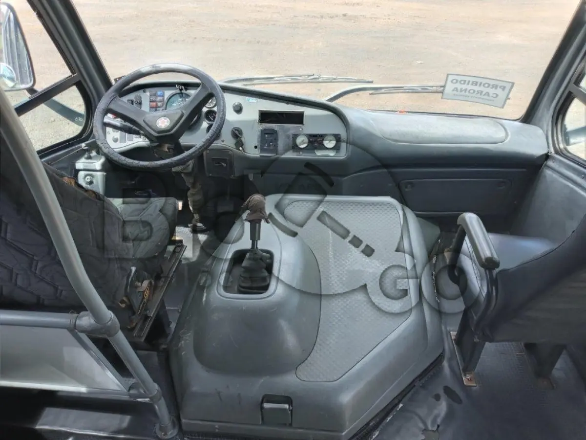 LOTE 005 - Microonibus, marca Marcopolo Volare A8 on, ano e modelo 2002