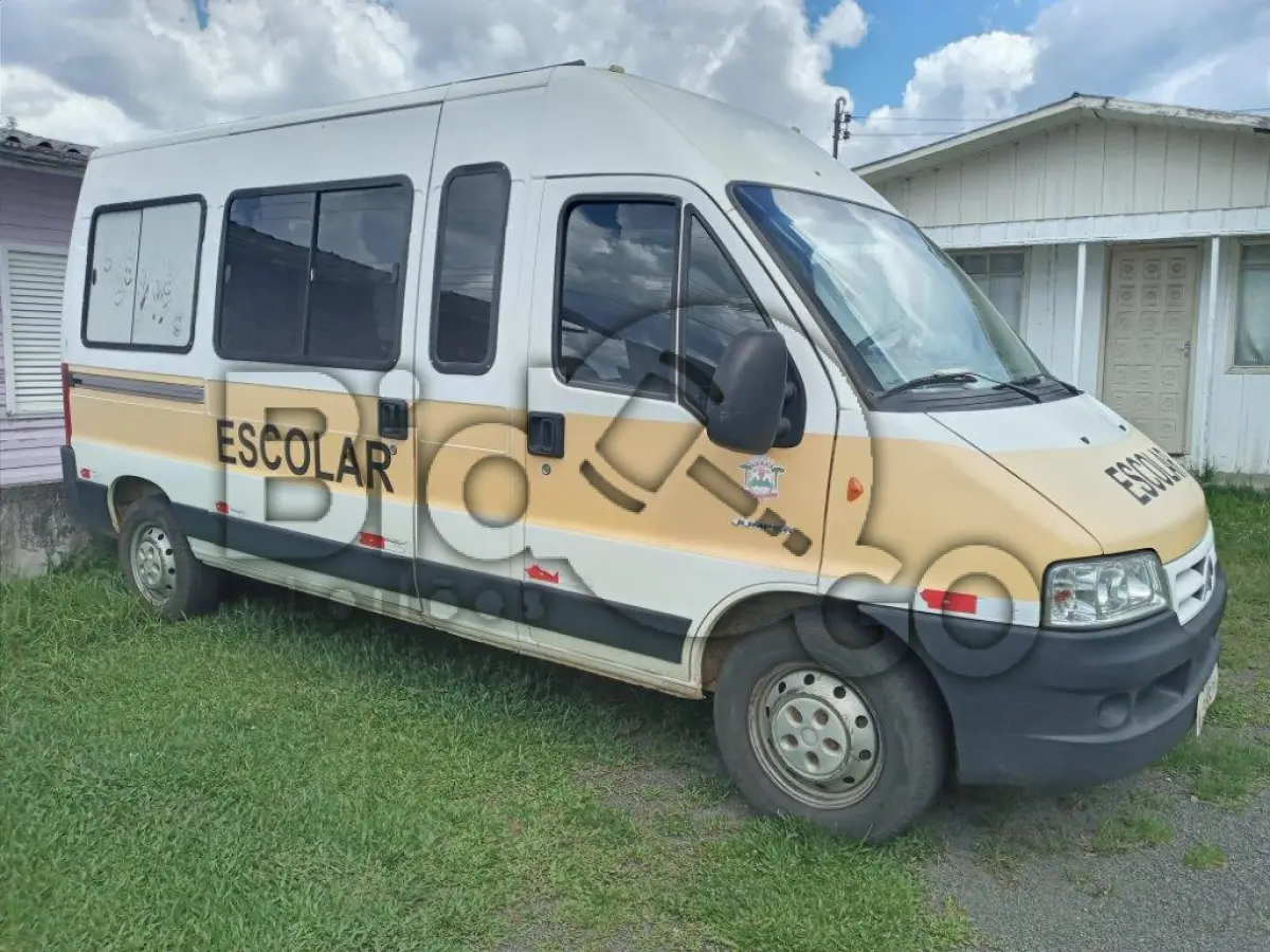 LOTE 007 - Microonibus, marca Citroen, modelo Jumper Reves ESC Nacional, ano 2016