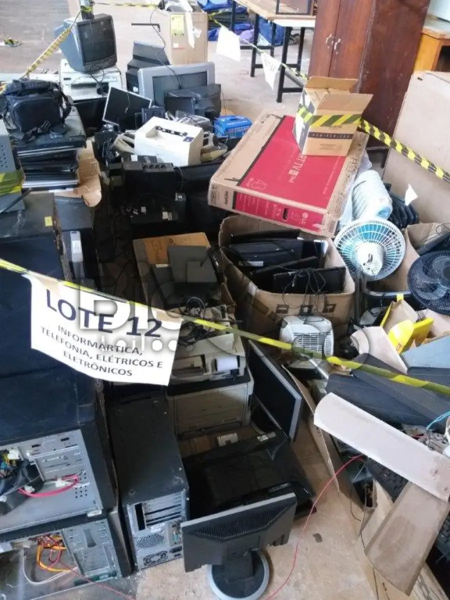 LOTE 012 - DIVERSOS EQUIPAMENTOS DE INFORMÁRTICA