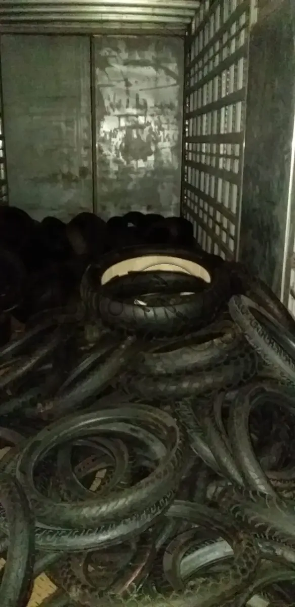 LOTE 031 - PNEUS NOVOS