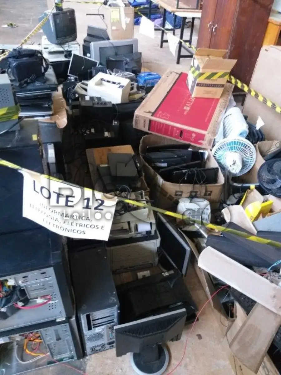 LOTE 012 - DIVERSOS EQUIPAMENTOS DE INFORMÁRTICA
