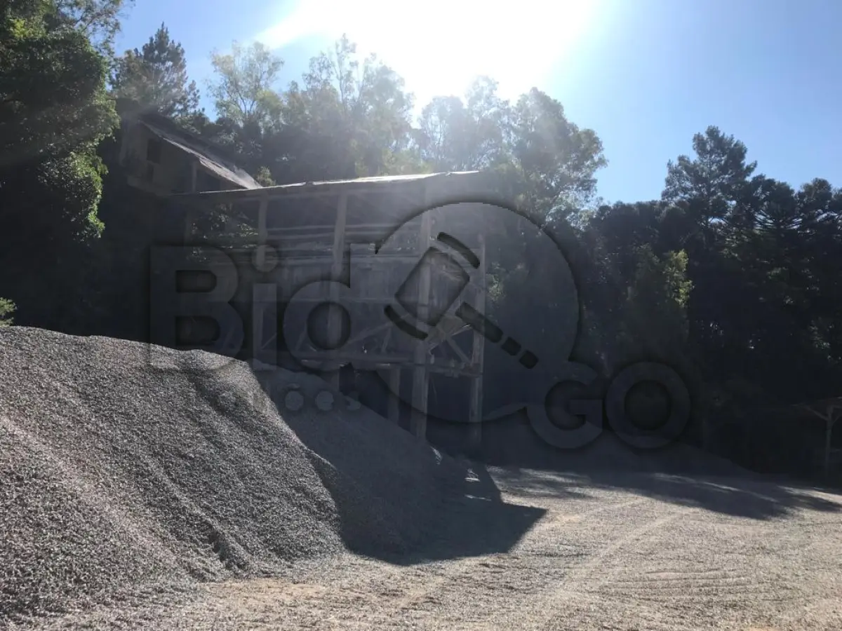 LOTE 014 - Britador
