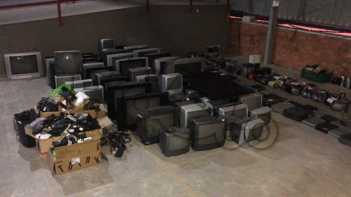 LOTE 007 - Equipamentos Eletroeletrônicos