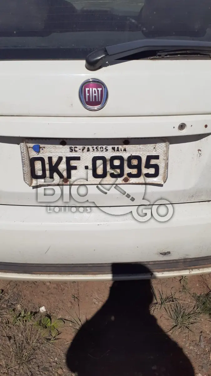 LOTE 016 - AUTOMOVEL FIAT/PALIO FIREFabricação/Modelo: 2014/2015, Combustível: 