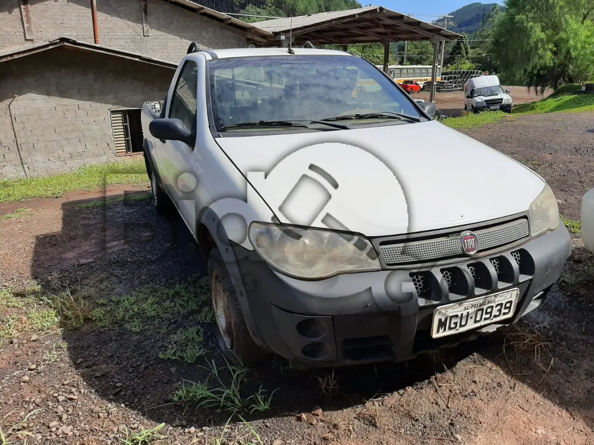 LOTE 010 - CAMINHONETE FIAT/STRADA FIRE FLEX, Fabricação/Modelo: 2009/2010